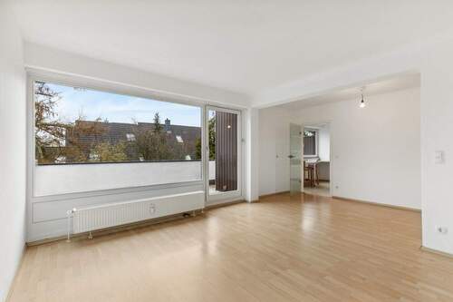 Wohnzimmer - 3 Zimmer Etagenwohnung zum Kaufen in Hamburg / Meiendorf