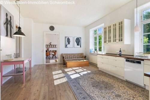 Zimmer mit off. Küche - 