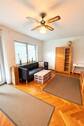 Helles Wohnzimmer mit Palettentisch.jpg - 