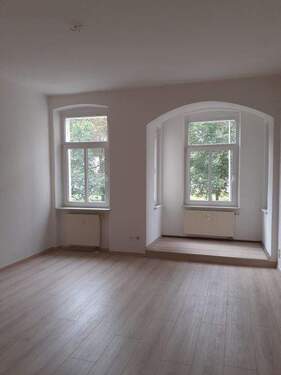 Wohnzimmer - 4 ZKB , ideal für Familie. - 440,00 EUR Kaltmiete, ca.  96,00 m² Wohnfläche