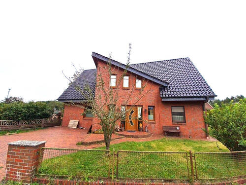 Ansicht - Vielseitige Wohnlösung nahe Bremervörde - Doppelhaus mit Nebengebäude, provisionsfrei!