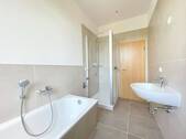 Badezimmer - Etagenwohnung mit 78,70 m² in Chemnitz zur Miete