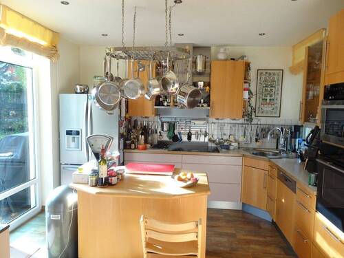 Einbauküche - 6 Zimmer Einfamilienhaus in Herzogenaurach