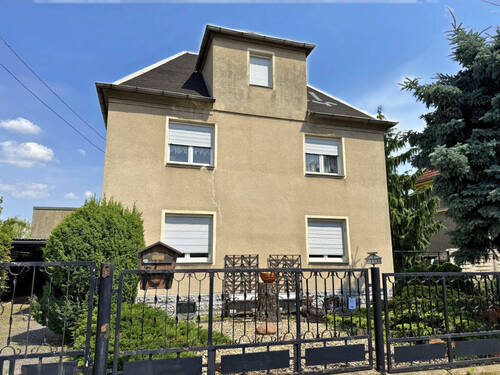 Bild1 - Wohnen in Gröba - EFH mit Potenzial auf sonnigem Grundstück!