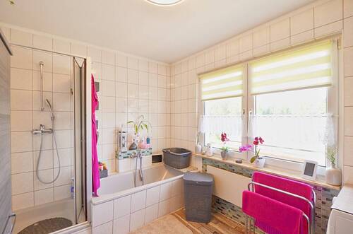 Badezimmer im Obergeschoss - 