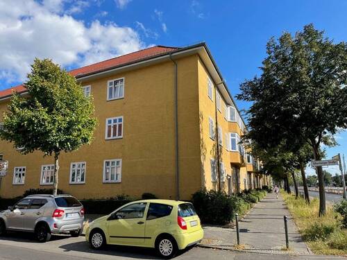 Außen 3.jpg - Ruhige 2-Zimmer Wohnung in der 1. Etage, mit Einbauküche und Bad mit Badewanne