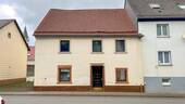 Außenansicht - Charmantes Reihenendhaus mit Ausbaupotenzial und Scheune