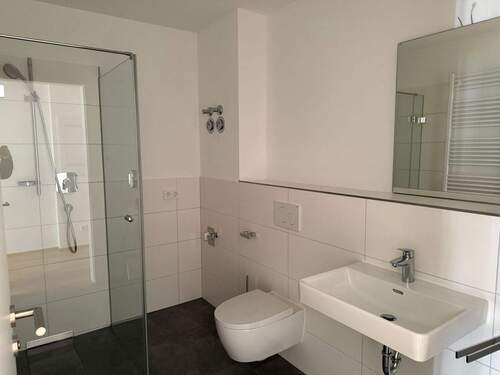 Badezimmer - Etagenwohnung mit 64,20 m&sup2; in Bad Reichenhall zum Kaufen