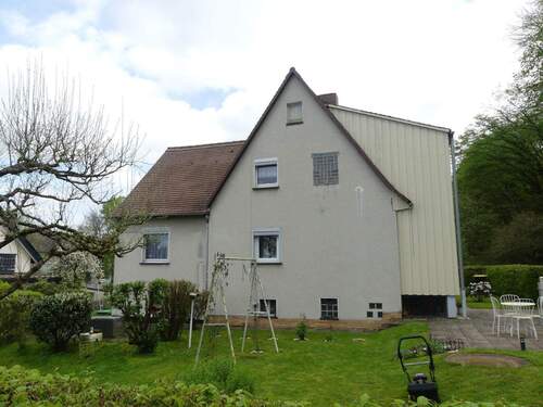 Seitenansicht links - 5 Zimmer Einfamilienhaus in Kassel