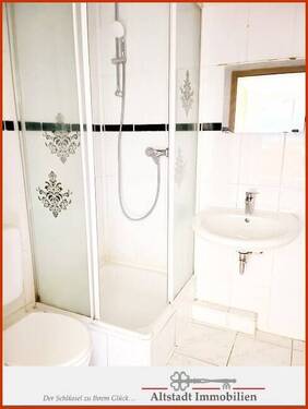 Badezimmer - 2 Zimmer Etagenwohnung zur Miete in Duisburg