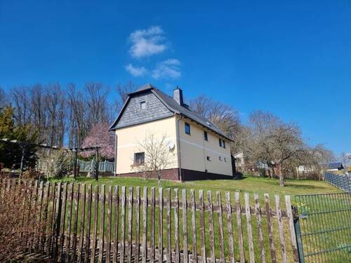 Hinteransicht_Garten - 4 Zimmer Einfamilienhaus in Crimmitschau