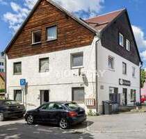 Solides Mehrfamilienhaus mit sechs Wohneinheiten, ca. 100m² Gaststätte und Parkplätzen - Kempten (Allgäu)