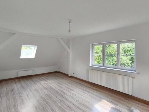 Großzügige, helle Räume - Großartige Wohnung mit Grünblick & zentral und fußläufig zur S-Bahn