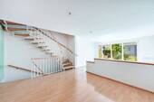 Essen zum Treppenhaus - 