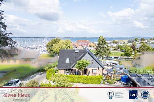 Meerblick - Meerblick inklusive - Baugrundstück mit besten Aussichten.