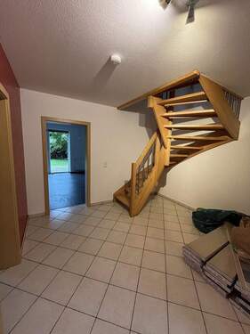 Flur EG - 4 Zimmer Doppelhaushälfte in Pinneberg