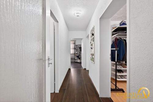 Flur - Etagenwohnung mit 108,00 m&sup2; in Ingolstadt zum Kaufen