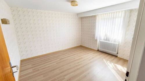 Zimmer 1 UG - (KI generiert) - 