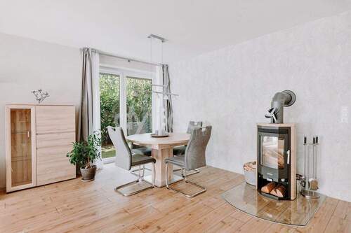 Essbereich mit Kamin - 