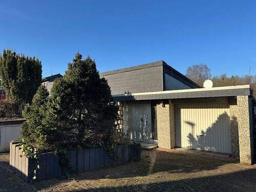 Vorderansicht - Sanierungsobjekt mit großem Potential in Bad Münder OT Nienstedt