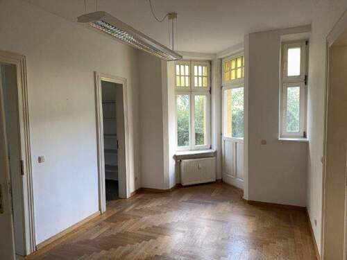 Besprechnung B6 - 