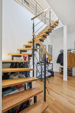 Treppe - Etagenwohnung mit 74,80 m&sup2; in Ludwigsburg zum Kaufen