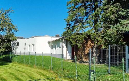 Rückansicht Halle - 