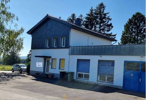 Seitenansicht Büro- und Wohnhaus - 