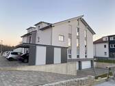 Hausansicht West.JPG - 3 Zimmer Wohnung in Orsingen - 960,00&nbsp;EUR Kaltmiete, ca.&nbsp; 95,50&nbsp;m&sup2;&nbsp;Wohnfl&auml;che