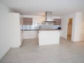 Ansicht Wohnraum - Moderne 2-Zimmer-Wohnung mit ca. 97 m² Wohnfläche, luxuriöser Ausstattung