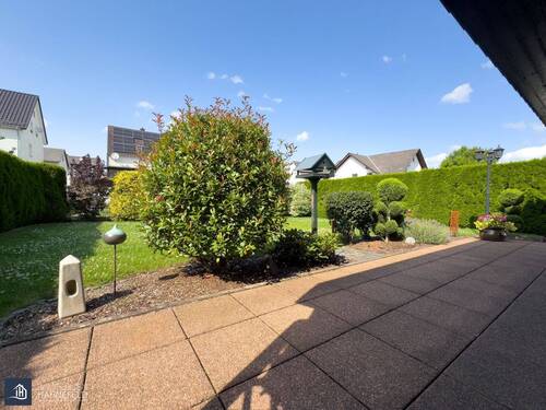 Teilüberdachte Terrasse - 