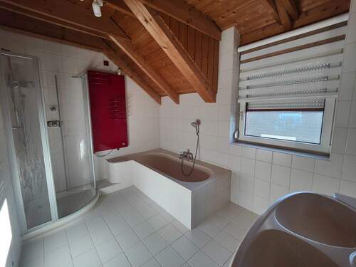 ….mit Wäscheabwurf ins EG - 