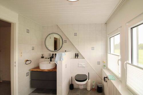 Badezimmer OG - 5 Zimmer Einfamilienhaus zum Kaufen in Großefehn