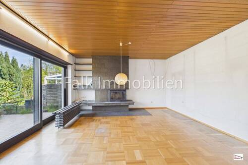 Wohnzimmer mit Zugang Terrasse+Garten - 