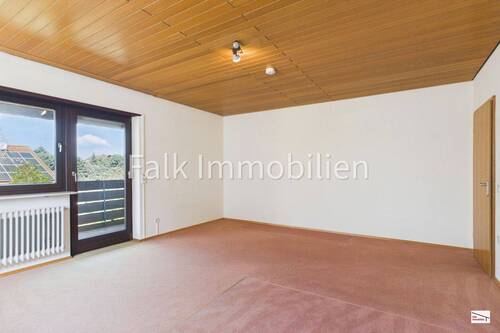 Schlafzimmer 2 mit Zugang Balkon Obergeschoss - 