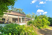 Blick aufs Haus vom Garten - 