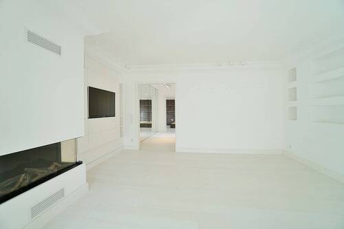 Weitere Ansicht Wohnbereich mit Kamin - 