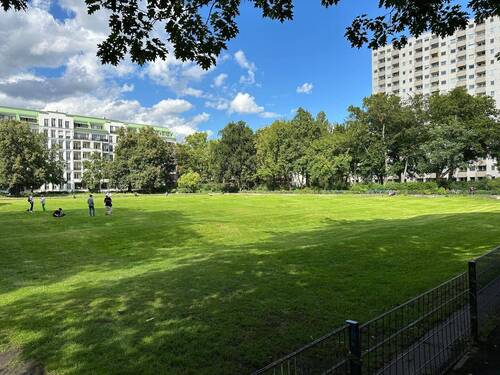 Bild 1 - ******Vermietete 1,5 Singlewohnung mit Balkon und Garagenplatz nah am Kurfürstendamm***