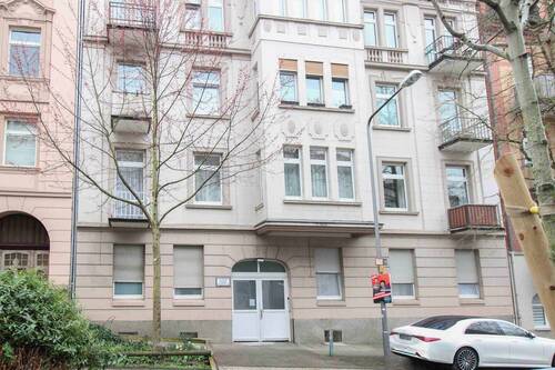Außenansicht - Charmante Altbauperle in zentraler Lage von Wiesbaden - 2 Zimmer ETW mit 2 Balkonen