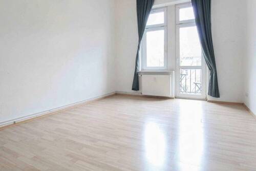 Wohnzimmer - 2 Zimmer Etagenwohnung zum Kaufen in Wiesbaden