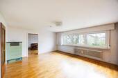 Wohnzimmer - Mehrfamilienhaus, Wohnhaus mit 113,00 m&sup2; in Stuttgart zum Kaufen