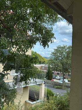 Ausblick auf den Petersberg - 3 Zimmer Etagenwohnung in Bonn