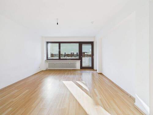 Wohnbereich - Etagenwohnung mit 76,00 m&sup2; in München zum Kaufen