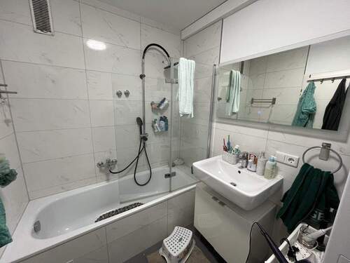 Badezimmer - 3 Zimmer Etagenwohnung zum Kaufen in Wiesloch