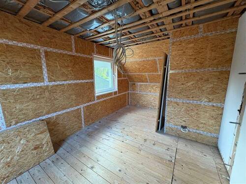 großes Bad zum Ausbau vorbereitet - 