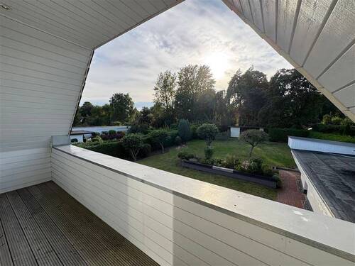 mit winterlichen Blick auf den Bordesholmer See - 