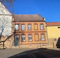 Ein Zweifamilienhaus mit Potenzial - Laucha Tröbsdorf