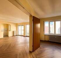 Für alt und jung geeignet: Moderne 2-Raum-Whg. mit Fahrstuhl im Zentrum von Riesa!