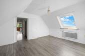 Zimmer II im Dachgeschoss - 