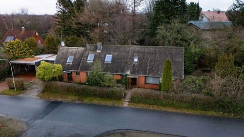 Hausansicht von vorne - 5 Zimmer Einfamilienhaus zum Kaufen in Nindorf